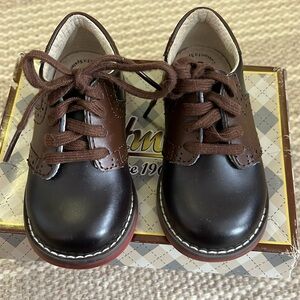 EUC size 5 toddler footmates